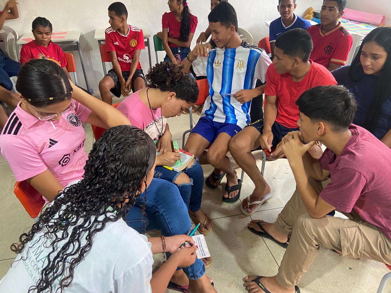 Centro Semear promove roda de conversa sobre justiça climática com estudantes do quilombo Serra Feia
